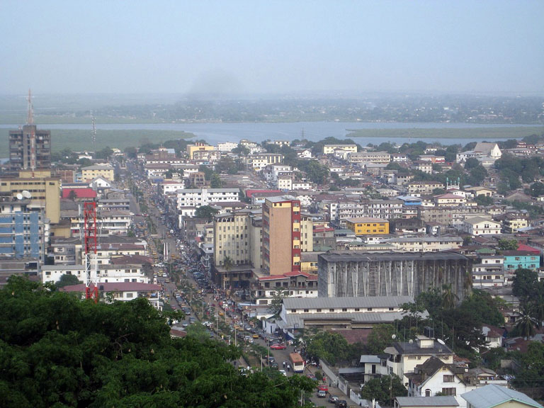 Вид на Монровію